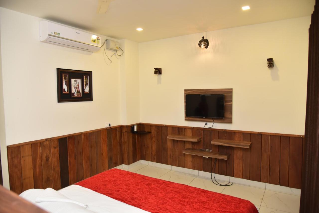 Sree Ganesh Inn 팔니 외부 사진