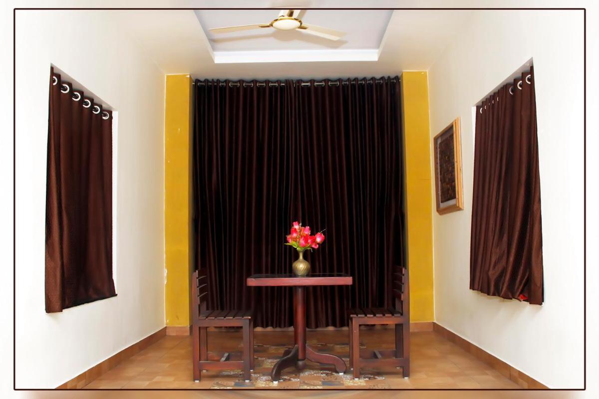 Sree Ganesh Inn 팔니 외부 사진